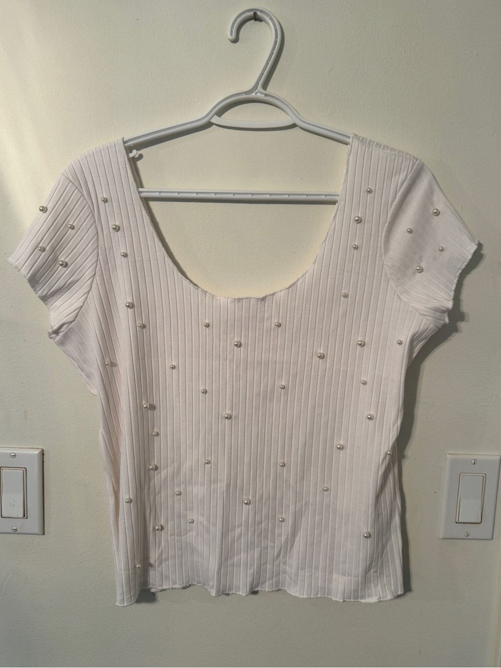Dex White Ribbed Scoop Neck Short Sleeve Top with Pearl Accents